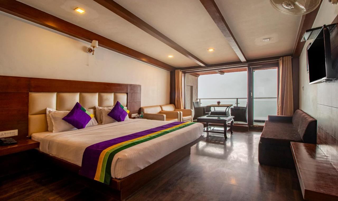 Treebo Premium Queen Of Hills Near Mall Road Mussoorie Exterior photo